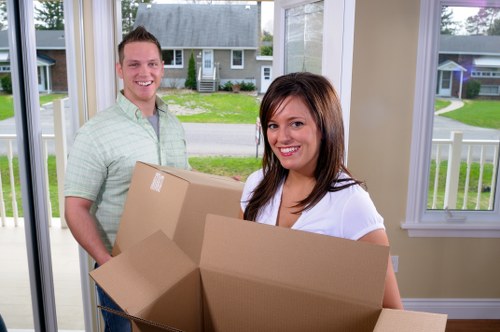 Packing and loading support for a Streatham flat move