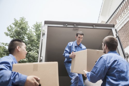 Efficient moving support for a residential relocation in Streatham