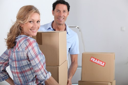 A large moving truck suitable for flats and houses in Streatham